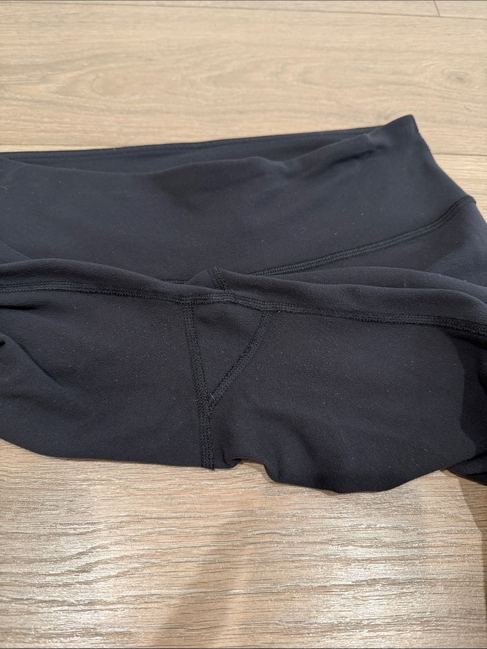 LULULEMON Black Mid Rise Wanderlust Tree Print Cotton Crop Active Capri Size 8 - Picture 4 of 6